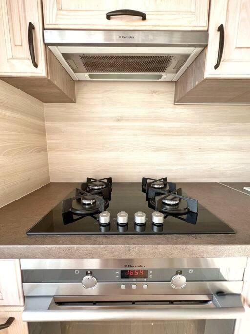 New Apartment With A View In The Town Center Narva Esterno foto