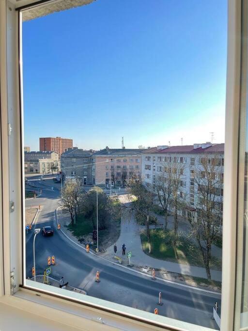 New Apartment With A View In The Town Center Narva Esterno foto